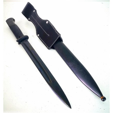 Baionetta con Fodero Porta Baionetta in cuoio Esercito Tedesco K98  in Reenactment